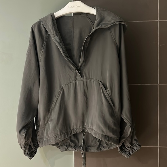 Lululemon half zip hoodie top - Picture 1 of 3